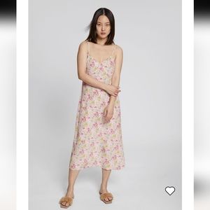 NWT SIENNA SKY FLORAL MIDI 💐🥰